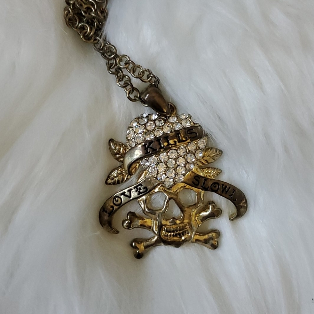 ⭐ Love Kills Slowly Skull Necklace